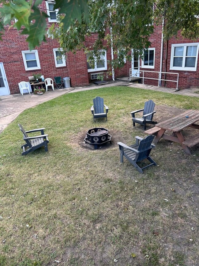 Charlemont Commons