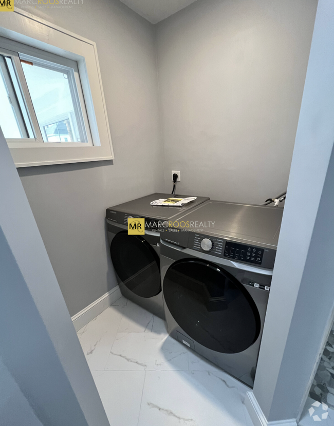 Building Photo - 12 Lawrence St Unit 1 Rental