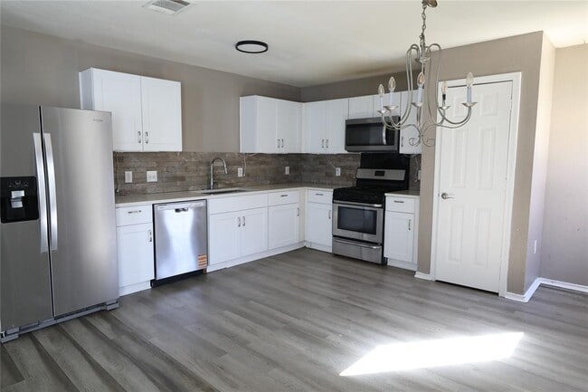 Photo - 5621 Abby Ann Ln