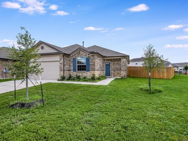Photo - 413 Rainmaker Ln