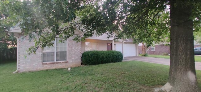 Photo - 3362 Brian St