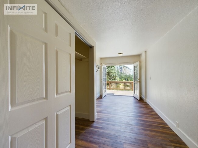 Photo - 63805 Gallatin Rd