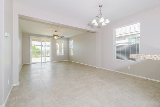 Photo - 10425 W Pima St