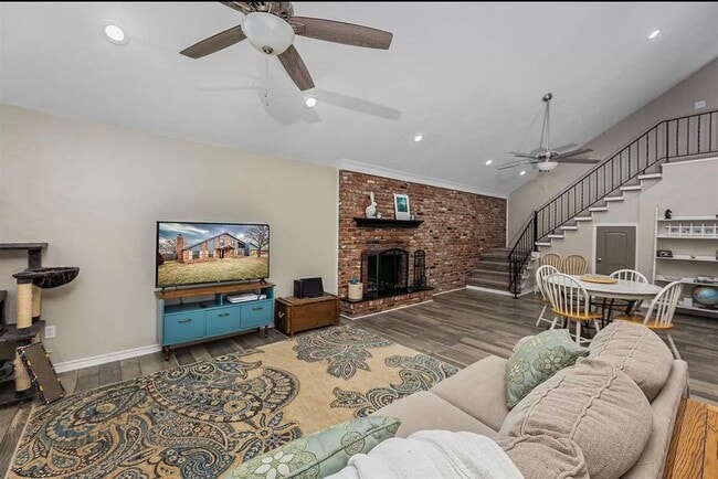 Photo - 6913 SW Beta Ave