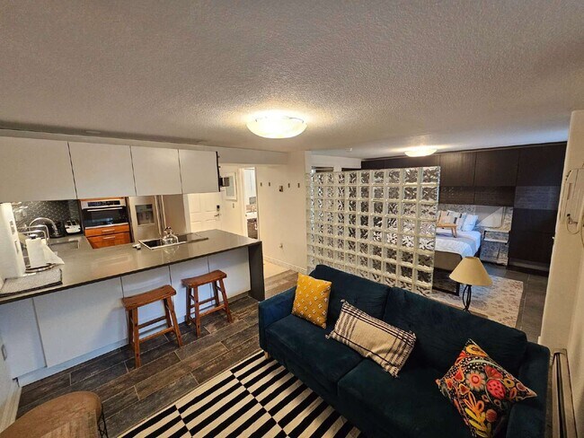 Photo - 1833 N Williams St Unit Apt 108