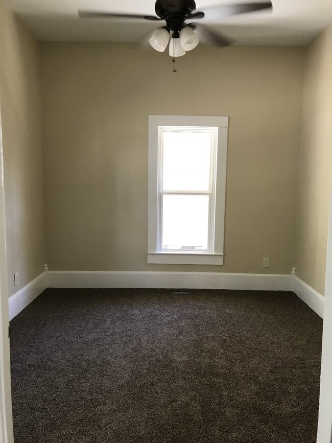 Bedroom - 621 Bluemont Ave Unit B