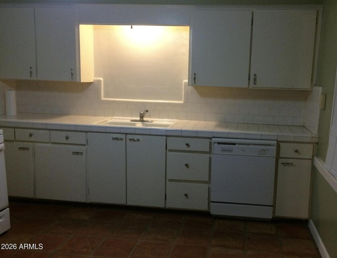 Photo - 38 W Thomas Ln