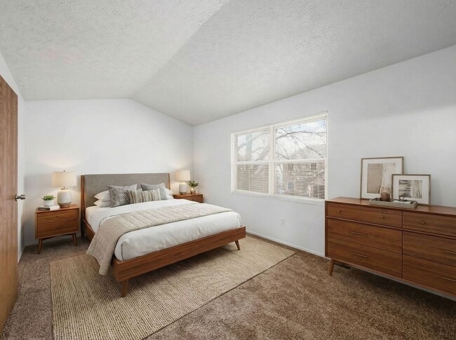 Photo - Duke Phillip Unit 4835