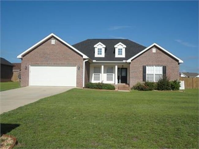 Building Photo - Available October! Rental
