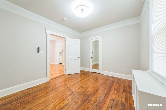 Photo - 28 Hollow Wood Ln Casa