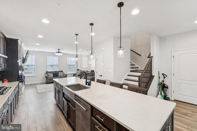 Photo - 8906 Beckett St.