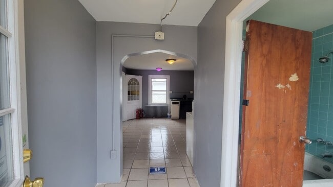 Building Photo - 1530 Pennington Rd Unit A Rental
