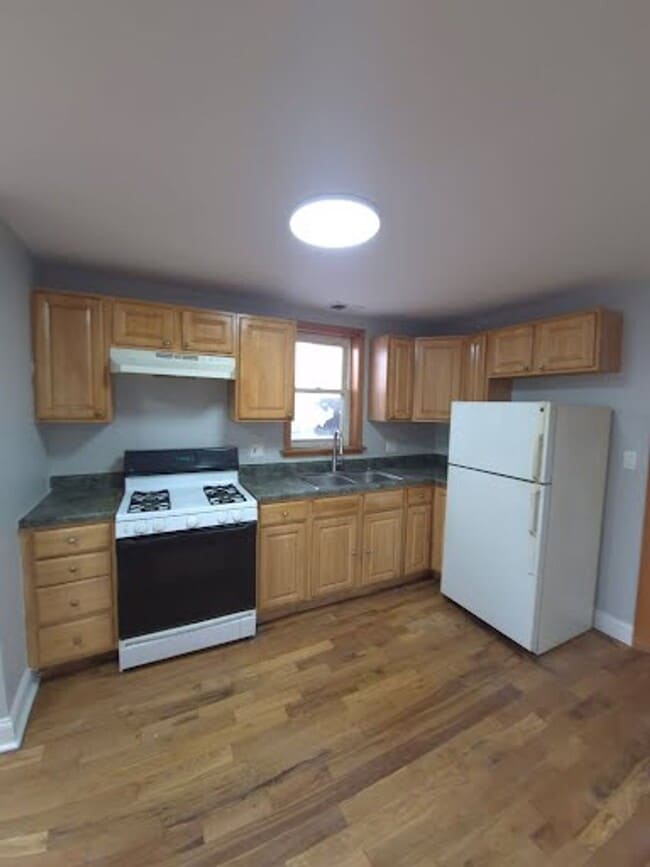 Photo - 4152 W Lake St