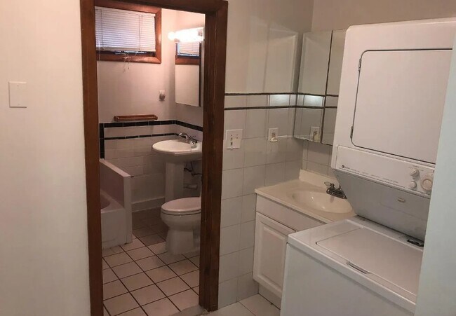 Photo - 341 Summer St Unidad 341R-1