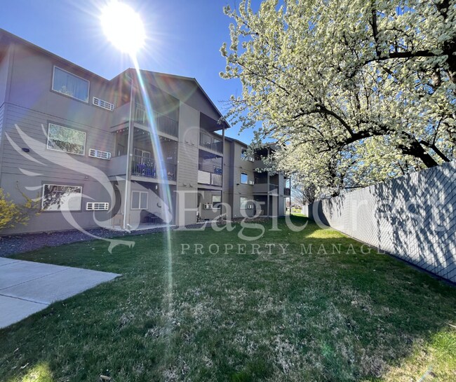 3rd Floor Two Bedroom, One and a Half Bathroom Unit With View