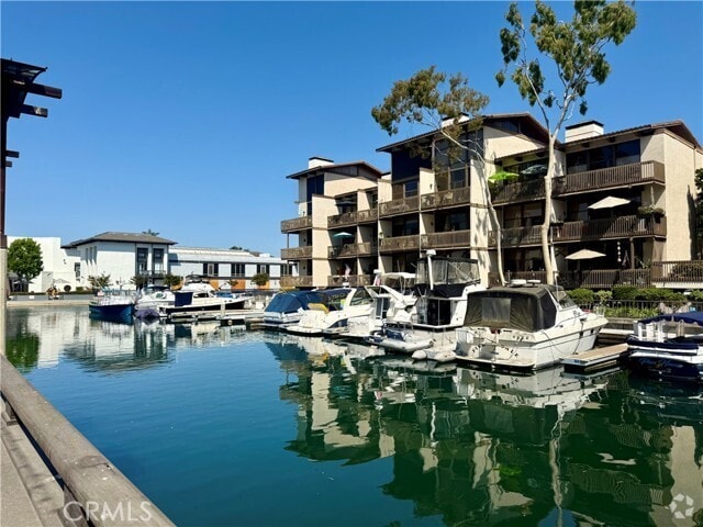 Building Photo - 9116 Marina Pacifica Dr N Rental