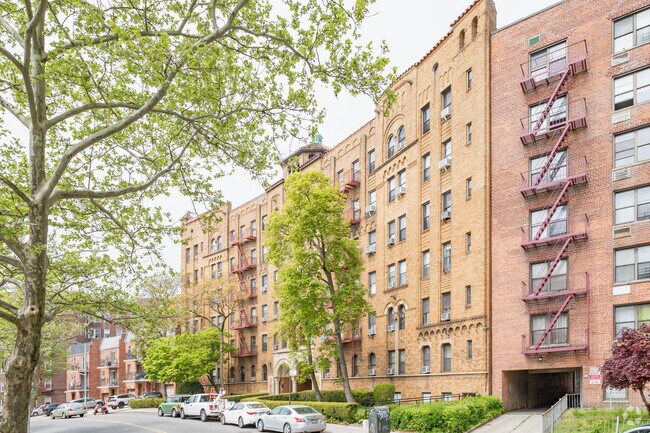 Photo - The Buckingham