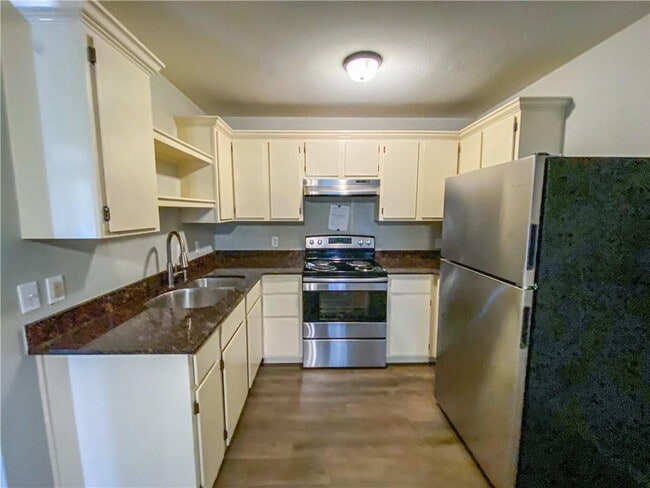 Photo - 944 N Storer Ave Unit 6