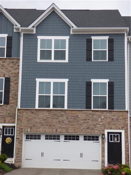 Photo - 305 Spruce Ln