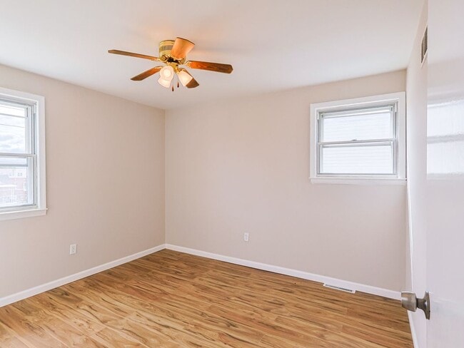 Photo - 1826 Tomlinson Rd