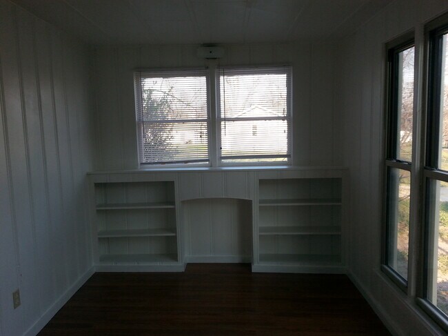 Photo - 208 E Twohig Ave Unit # B