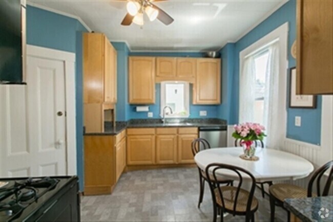 Building Photo - 17 Laurel St Unit 1 Rental