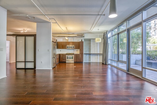 Building Photo - 1100 S Hope St Unit 409 Rental