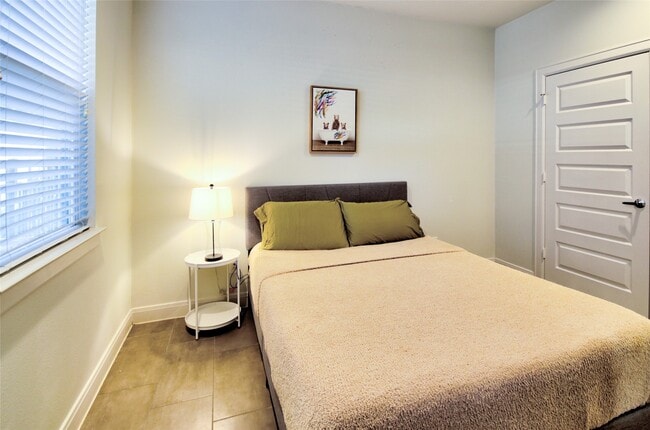 Photo - 1909 Maury St