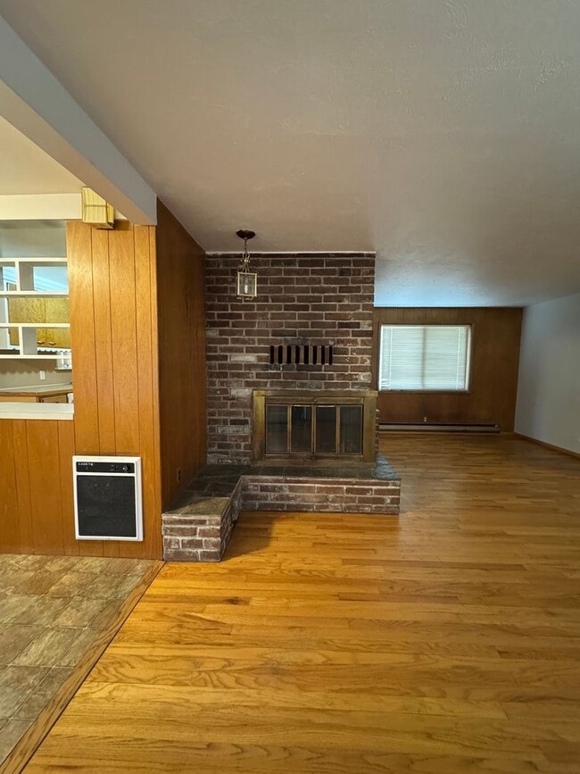 Photo - Cozy 2-Bed with Spacious Living, Parking, Pets OK!