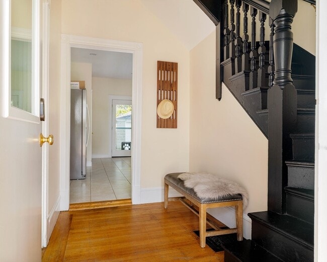 Photo - 87 College Ave