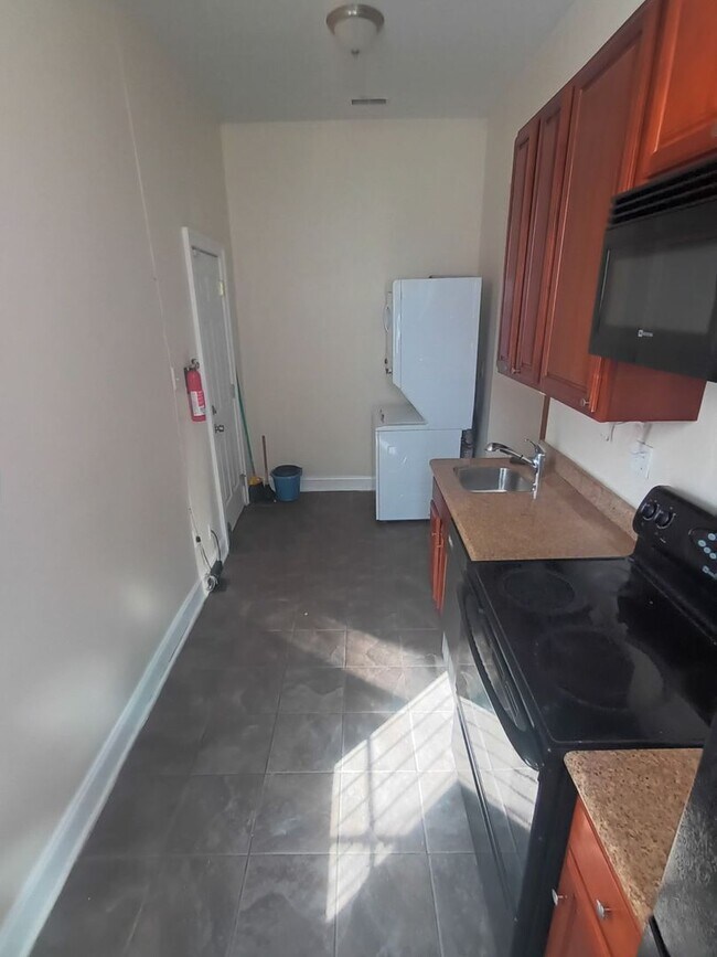 Photo - 1900 W Diamond St Unidad 1