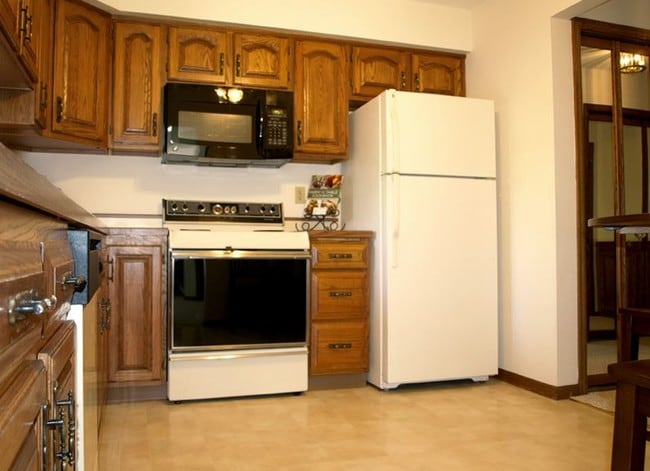 The Parkshore Apartments of Arden Hills