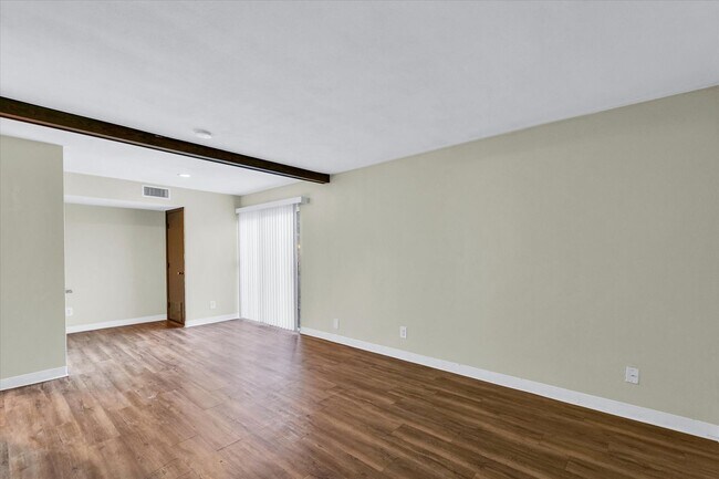 Photo - 717 Fairmont