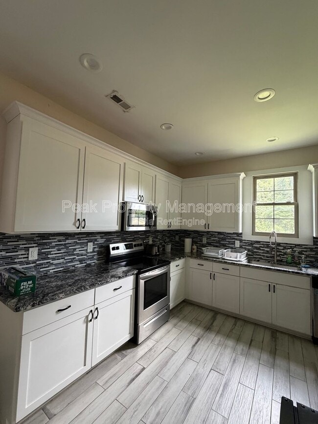 Photo - 2311 Lamb Ave