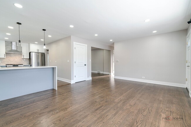 living room/kitchen - 119 S Pine St