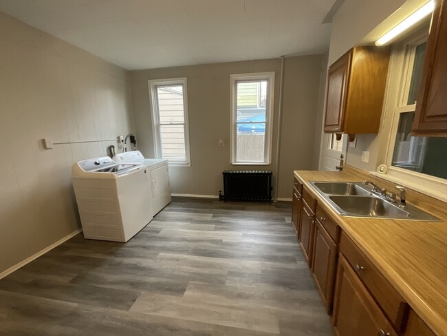 Photo - 415 N Pitt St