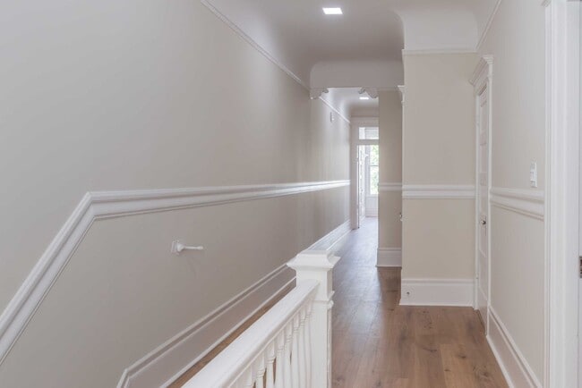 Photo - Fully Remodeled, Top Floor 3/2 Full Floor Flat W/ Bonus Room! In-Unit W/D! Unit 1436