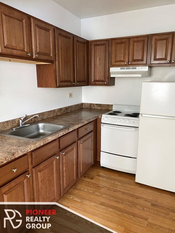 1850 N Humboldt Blvd Unit 405