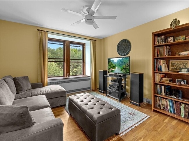 Photo - 228 Commonwealth Ave Unit 9