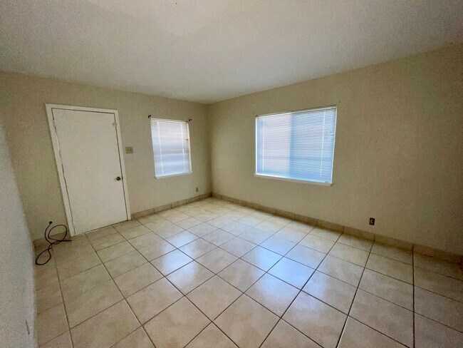 Photo - Priced to Rent!