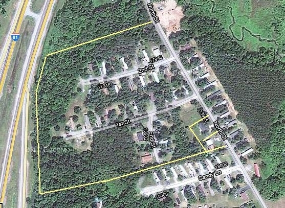 Photo - Jefferson Crt- Woodlane Village Apartments