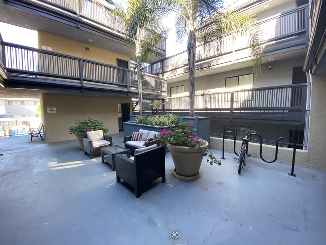 Broadway Apartments - Broadway Apartments