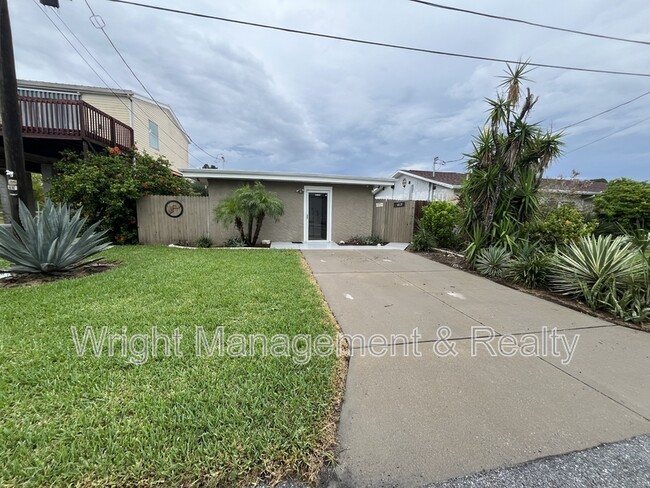 Photo - 14982 Edgewater Cir Casa