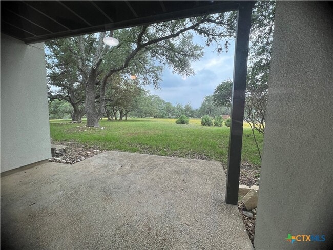 Building Photo - 1033 Parkview Dr Unit G38