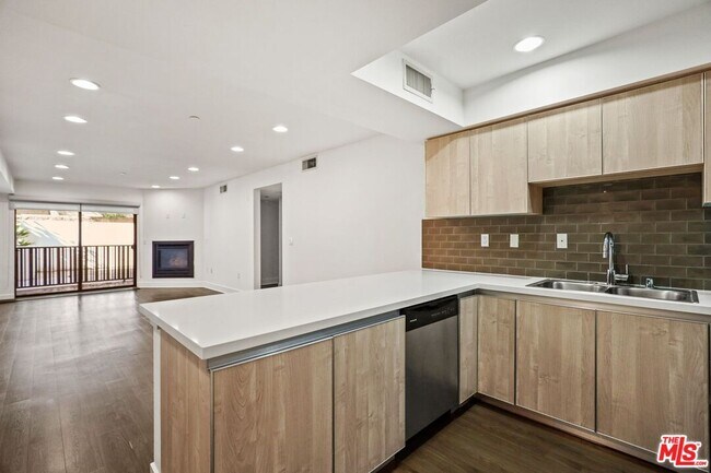 Photo - 11811 Darlington Ave Unit 101