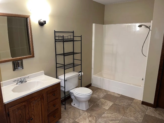 Photo - 722 W North St Unit B