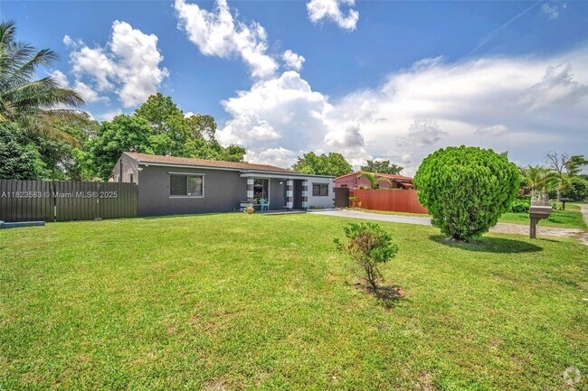 Building Photo - 14600 NW 11th Ct Rental