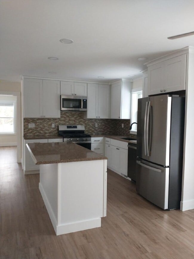 15304 Rosehelen Ln