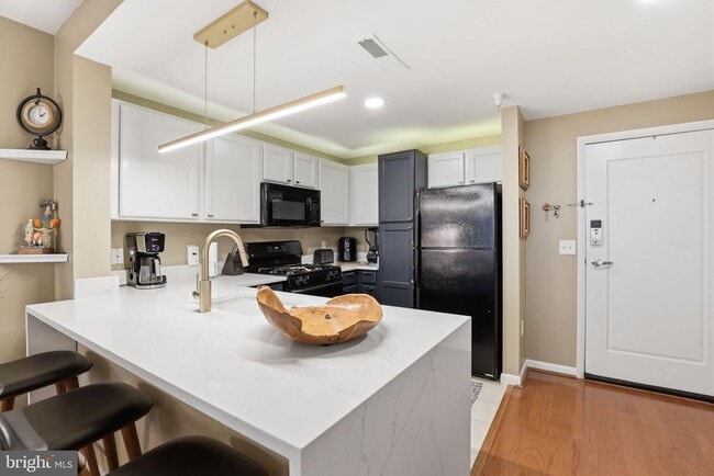 Photo - 350 G St SW Unit N217