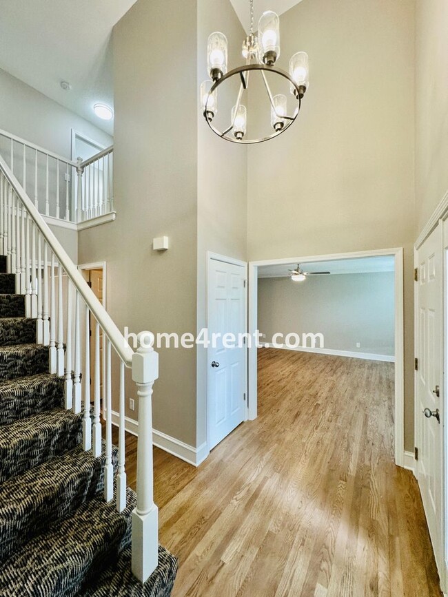 Photo - Wonderful Belton Home w/ Wood Floors, Finished Basement and Fenced Yard!